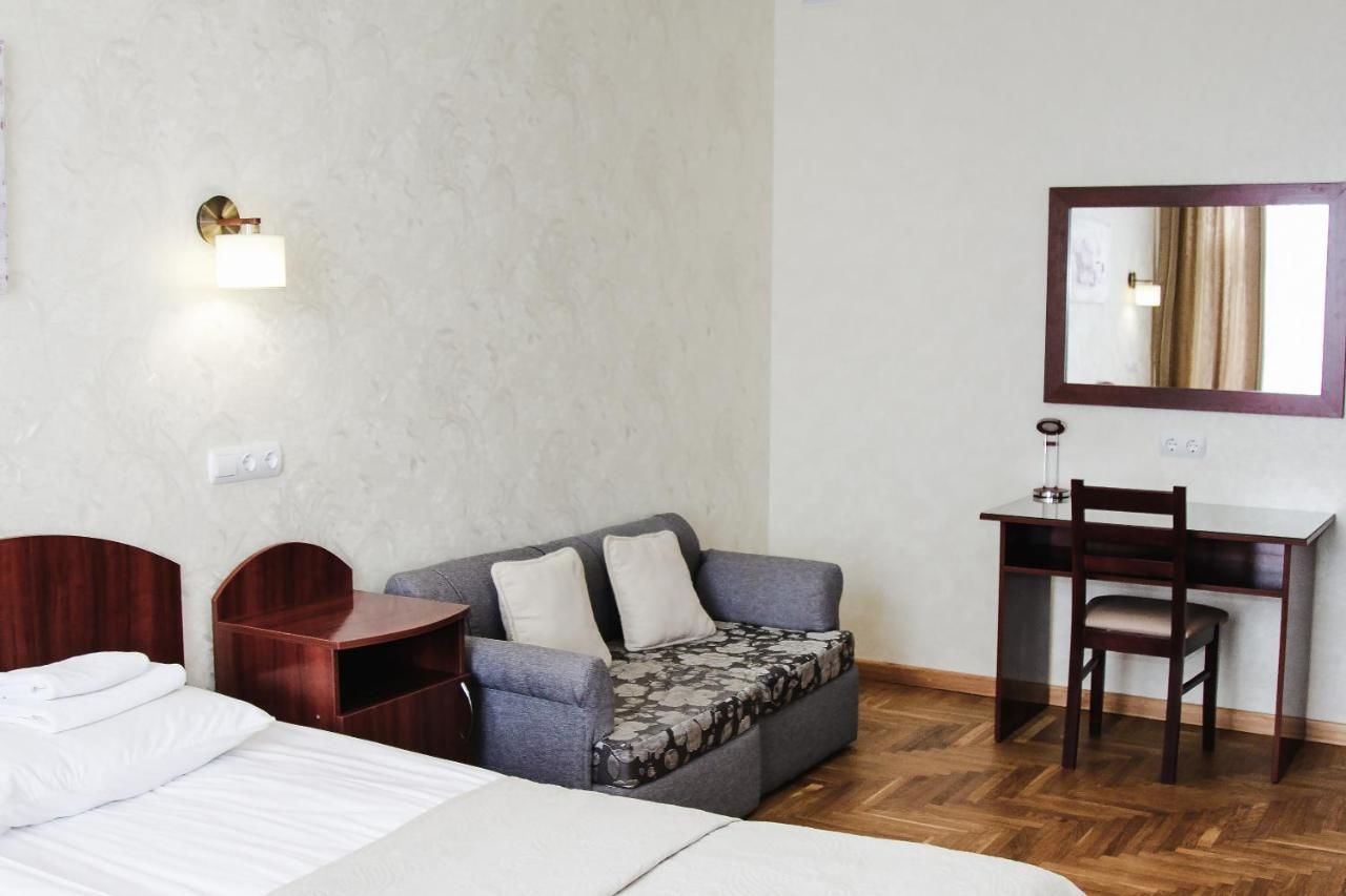 Отель Hotel Sluch Starokostyantyniv-32