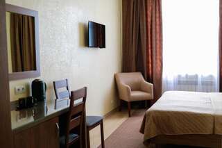Отель Hotel Sluch Starokostyantyniv Стандартный двухместный номер с 1 кроватью или 2 отдельными кроватями-2