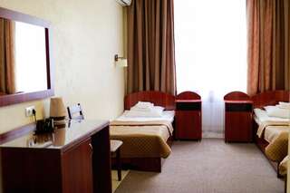 Отель Hotel Sluch Starokostyantyniv Стандартный двухместный номер с 1 кроватью или 2 отдельными кроватями-4