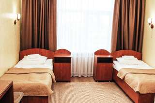 Отель Hotel Sluch Starokostyantyniv Стандартный двухместный номер с 1 кроватью или 2 отдельными кроватями-9