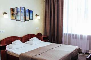 Отель Hotel Sluch Starokostyantyniv Стандартный двухместный номер с 1 кроватью или 2 отдельными кроватями-11