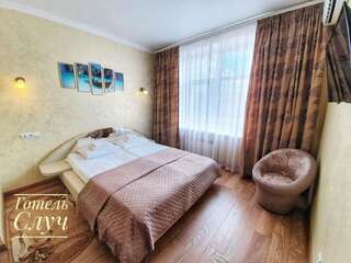 Отель Hotel Sluch Starokostyantyniv-6